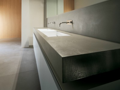 Blat z betonu arch + umywalka kompozyt. Realizacja dla włoskiej firmy.jpg