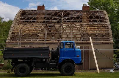 2019-07-09_Wallmow,_Zollingerdach,_ohne_Dachziegel.jpg