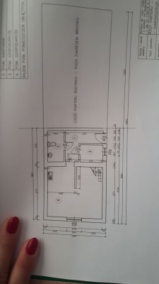 Cześć budynku co wyłączona to garaż i pomieszczenia gospodarcze